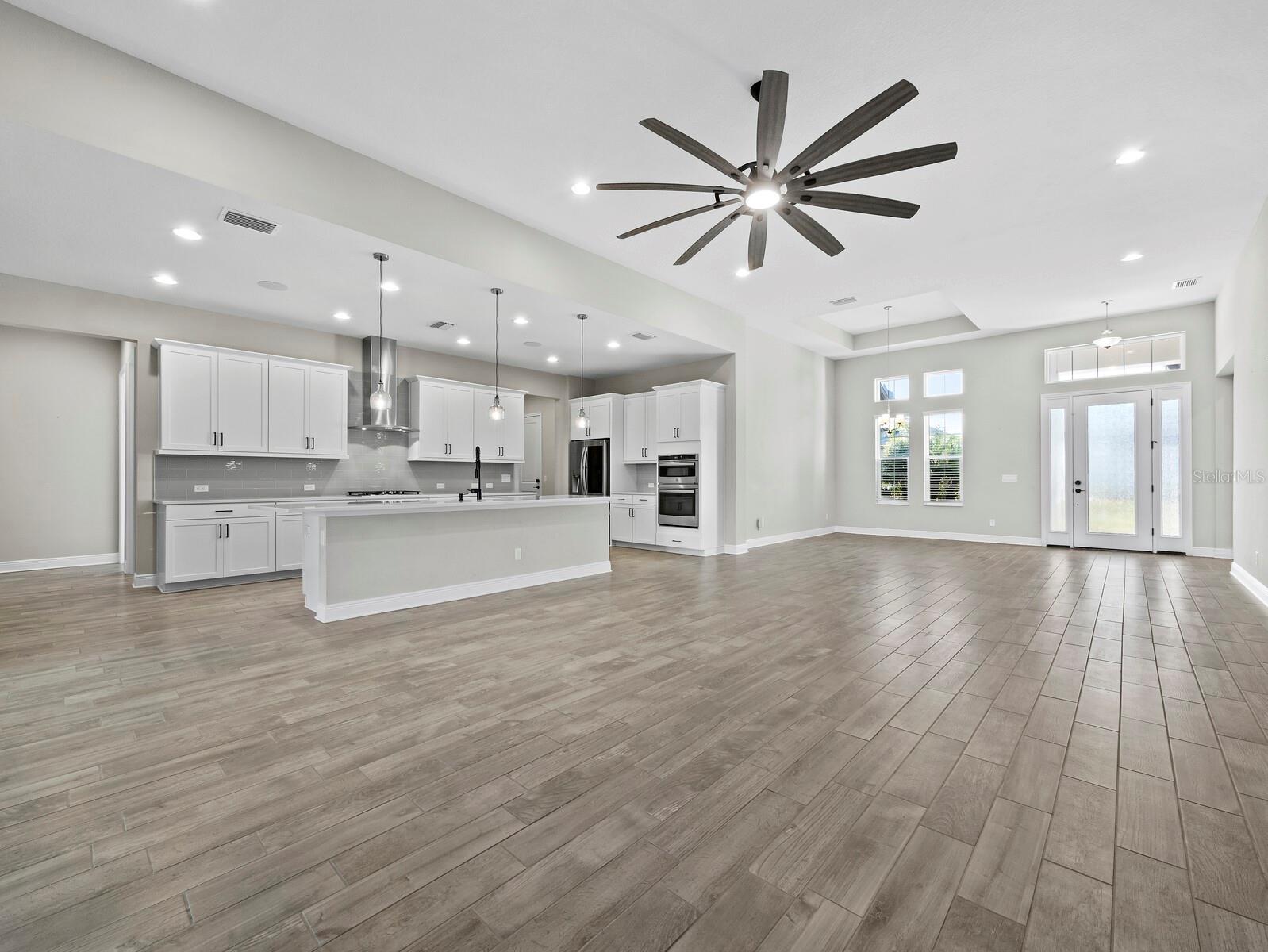 6129 Lungo Lago, Sarasota, FL 34241