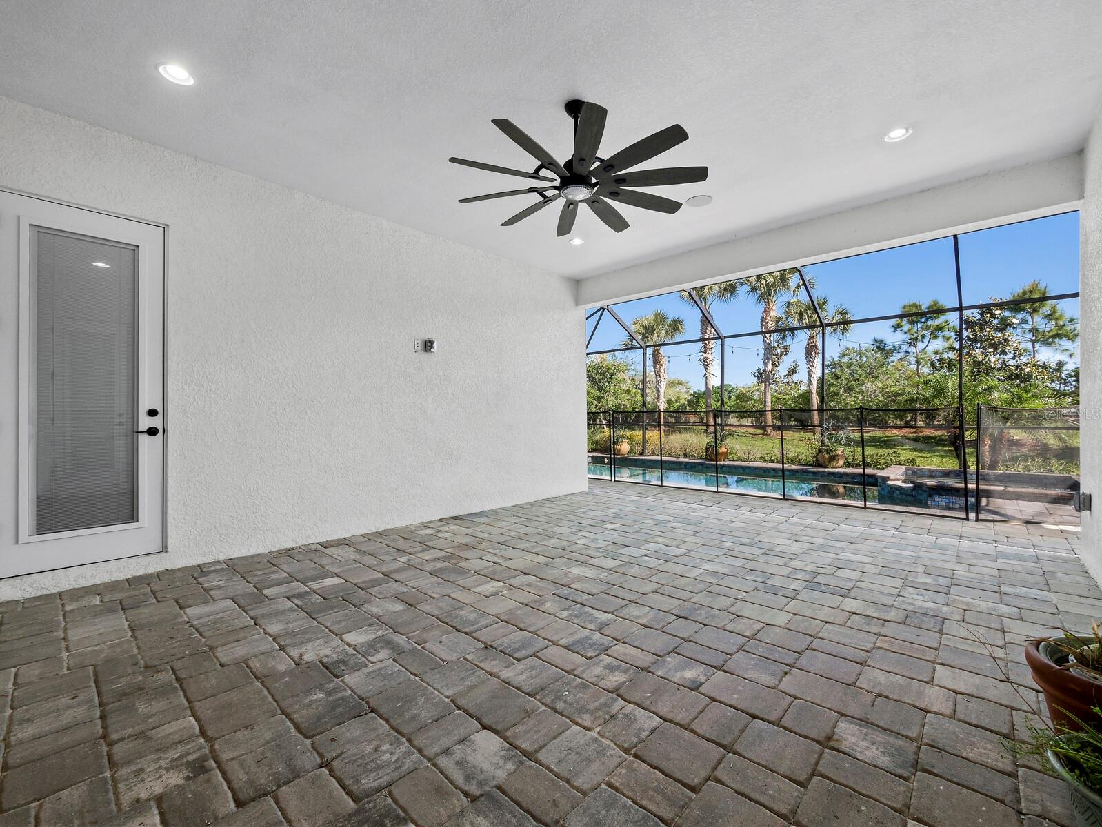 6129 Lungo Lago, Sarasota, FL 34241