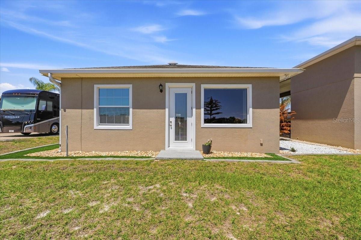 572 Meandering, Polk City, FL 33868