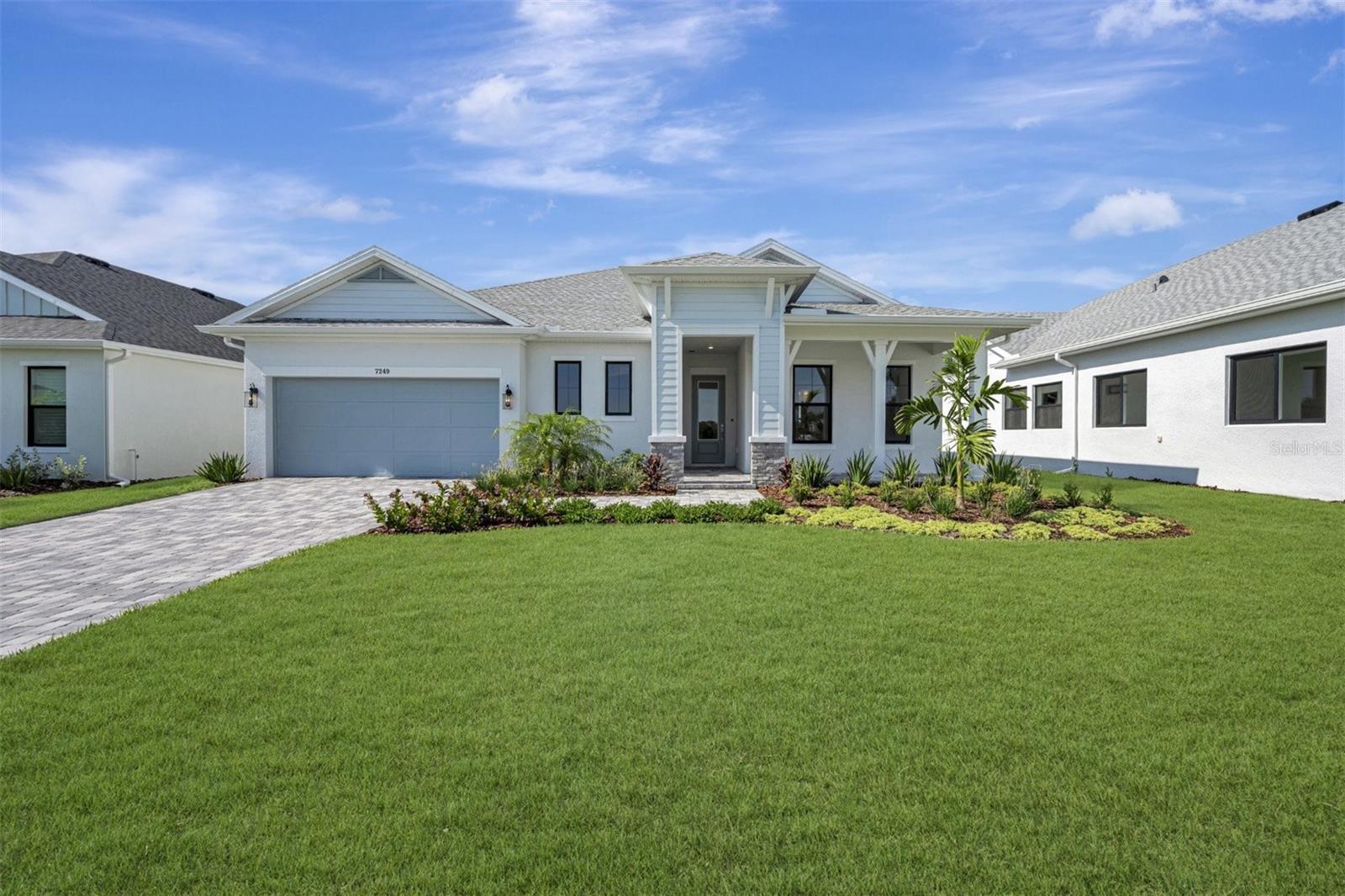 7249 Meadowshade, Sarasota, FL 34241