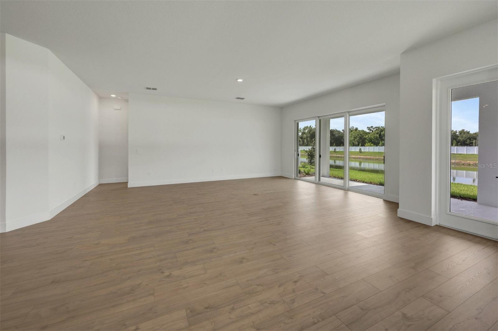 7249 Meadowshade, Sarasota, FL 34241