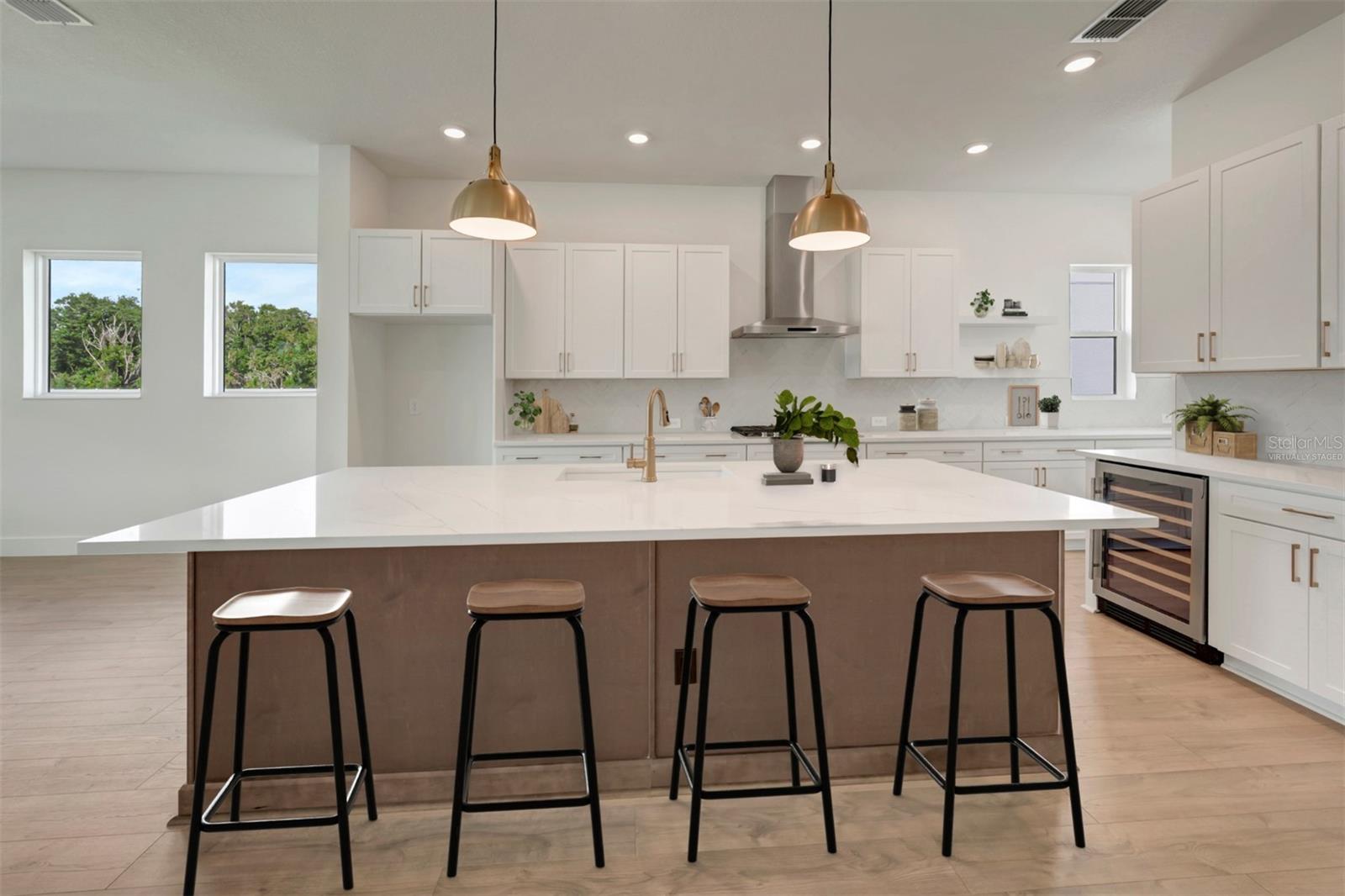 7249 Meadowshade, Sarasota, FL 34241