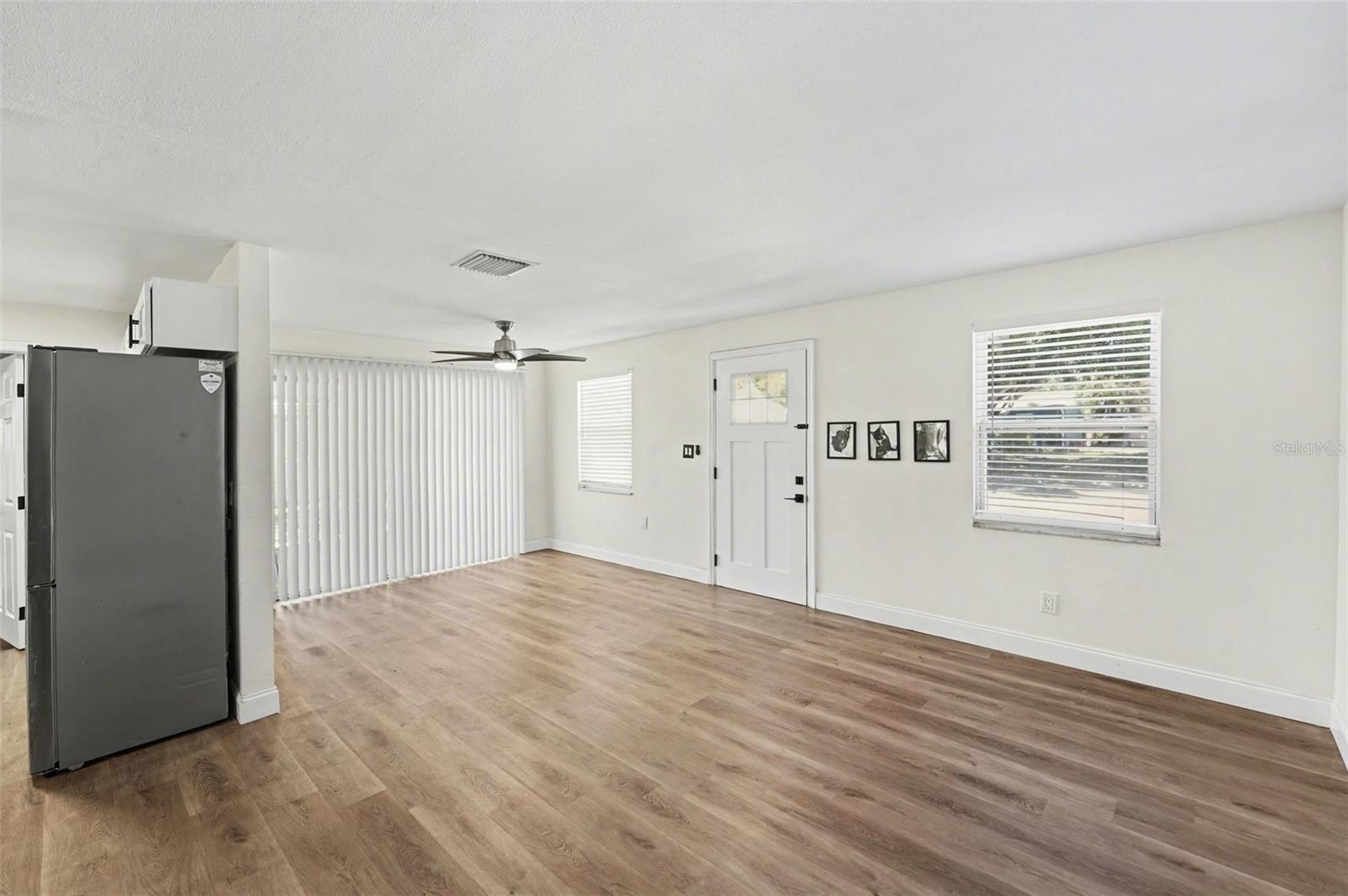 9346 89th Ave, Seminole, FL 33777