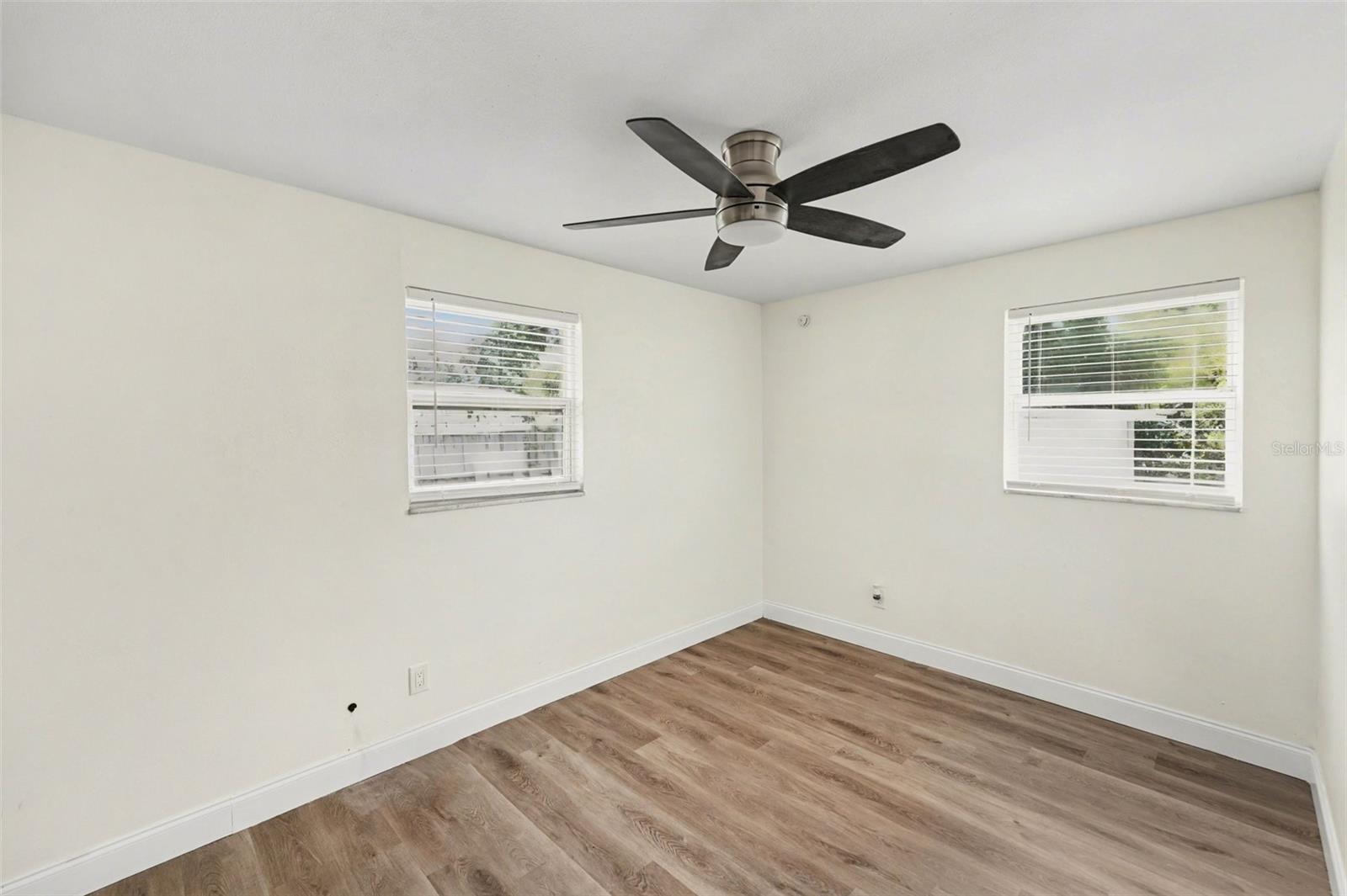 9346 89th Ave, Seminole, FL 33777