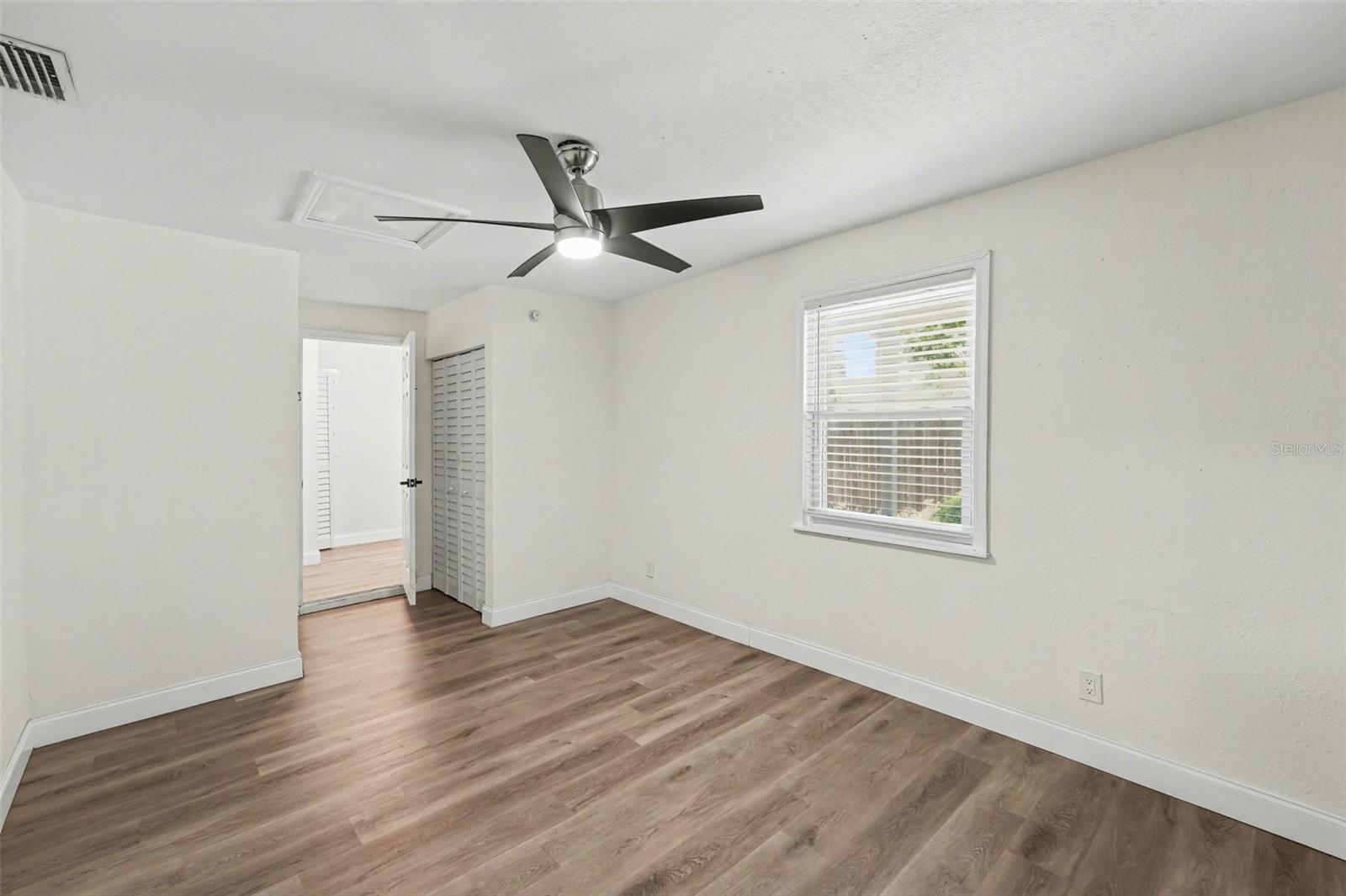 9346 89th Ave, Seminole, FL 33777
