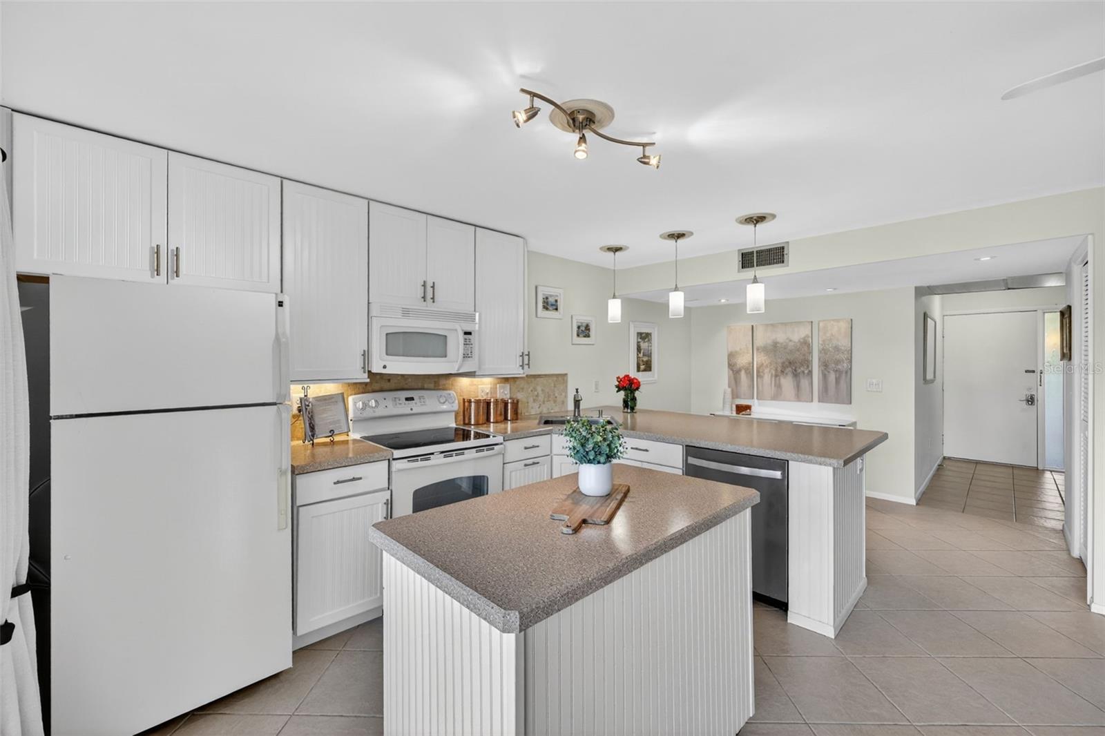3061 Quail Unit # 35, Sarasota, FL 34235