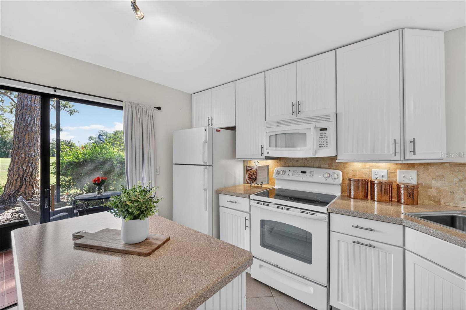 3061 Quail Unit # 35, Sarasota, FL 34235