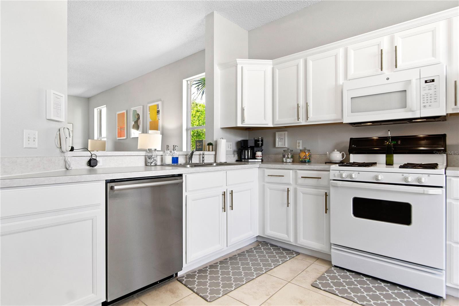 130 Mary Jo Lane, Davenport, FL 33897