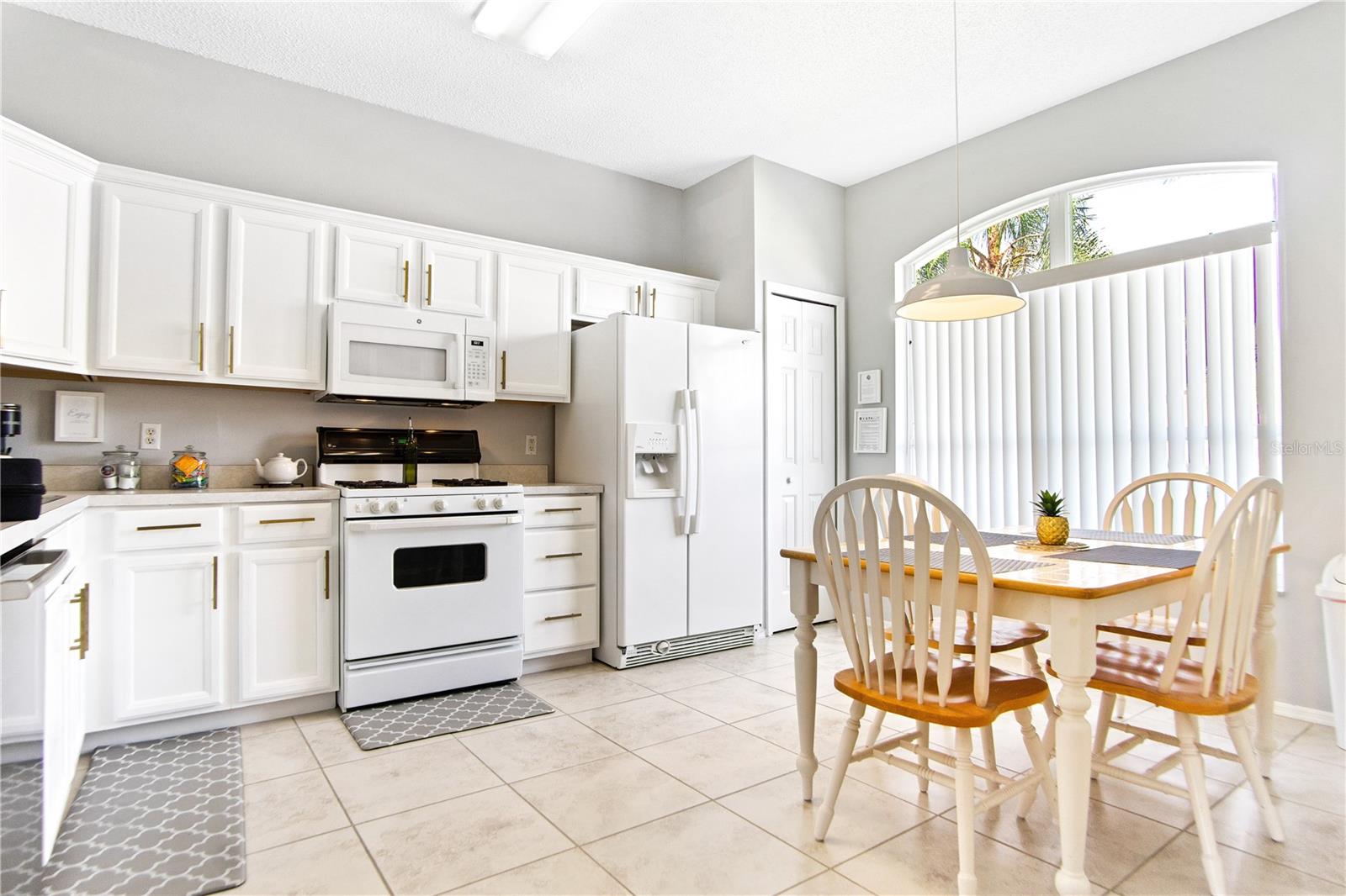 130 Mary Jo Lane, Davenport, FL 33897