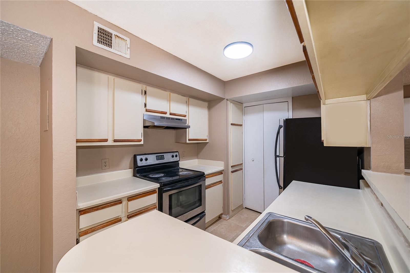 4367 Thornbriar Unit 206, Orlando, FL 32822