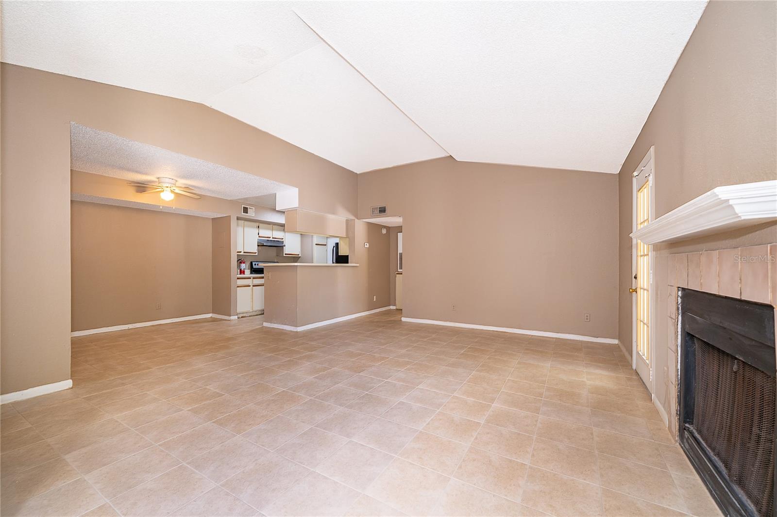 4367 Thornbriar Unit 206, Orlando, FL 32822