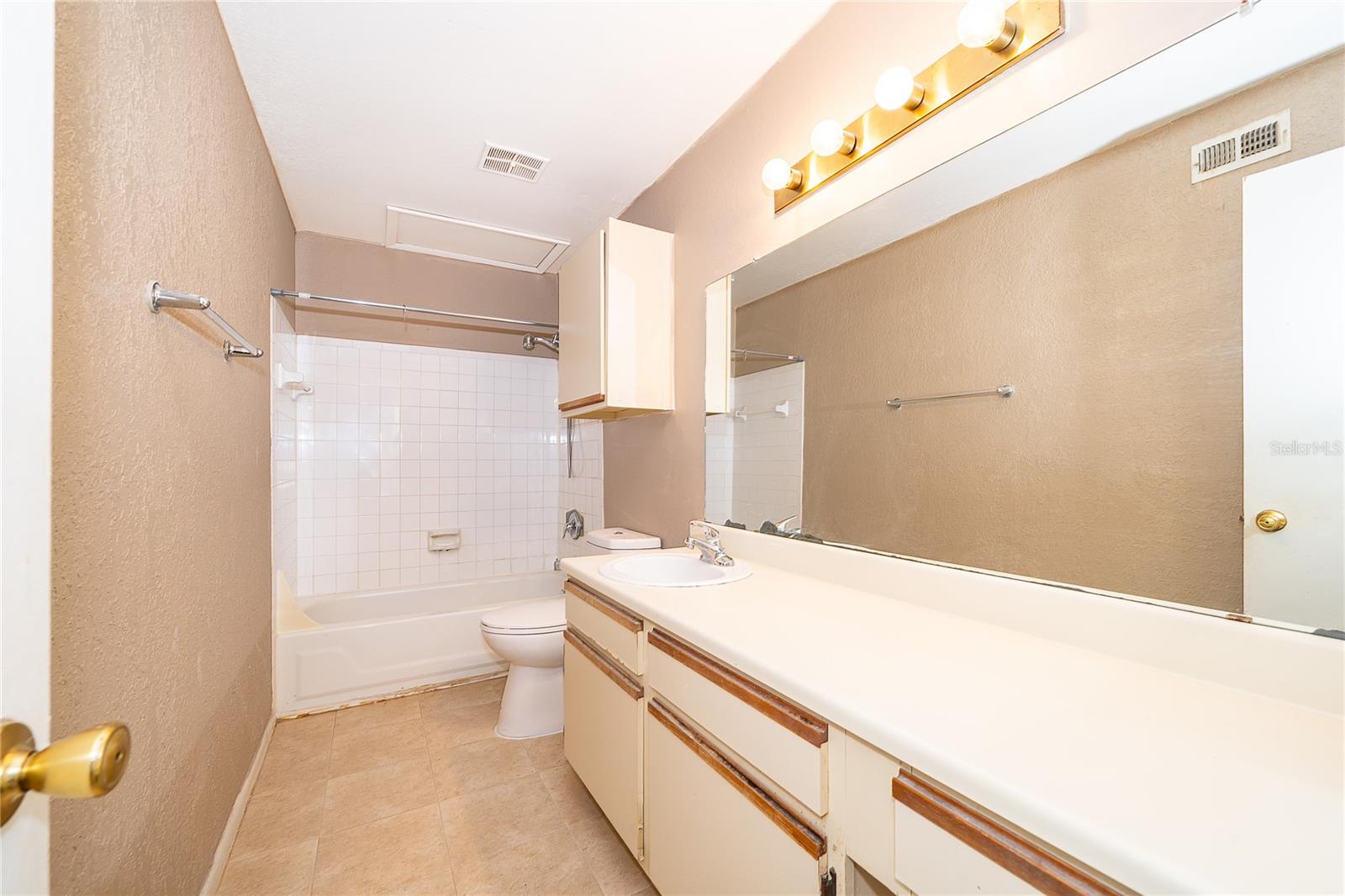 4367 Thornbriar Unit 206, Orlando, FL 32822