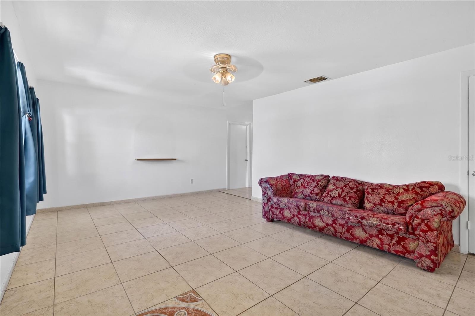 312 La Paz, Kissimmee, FL 34743