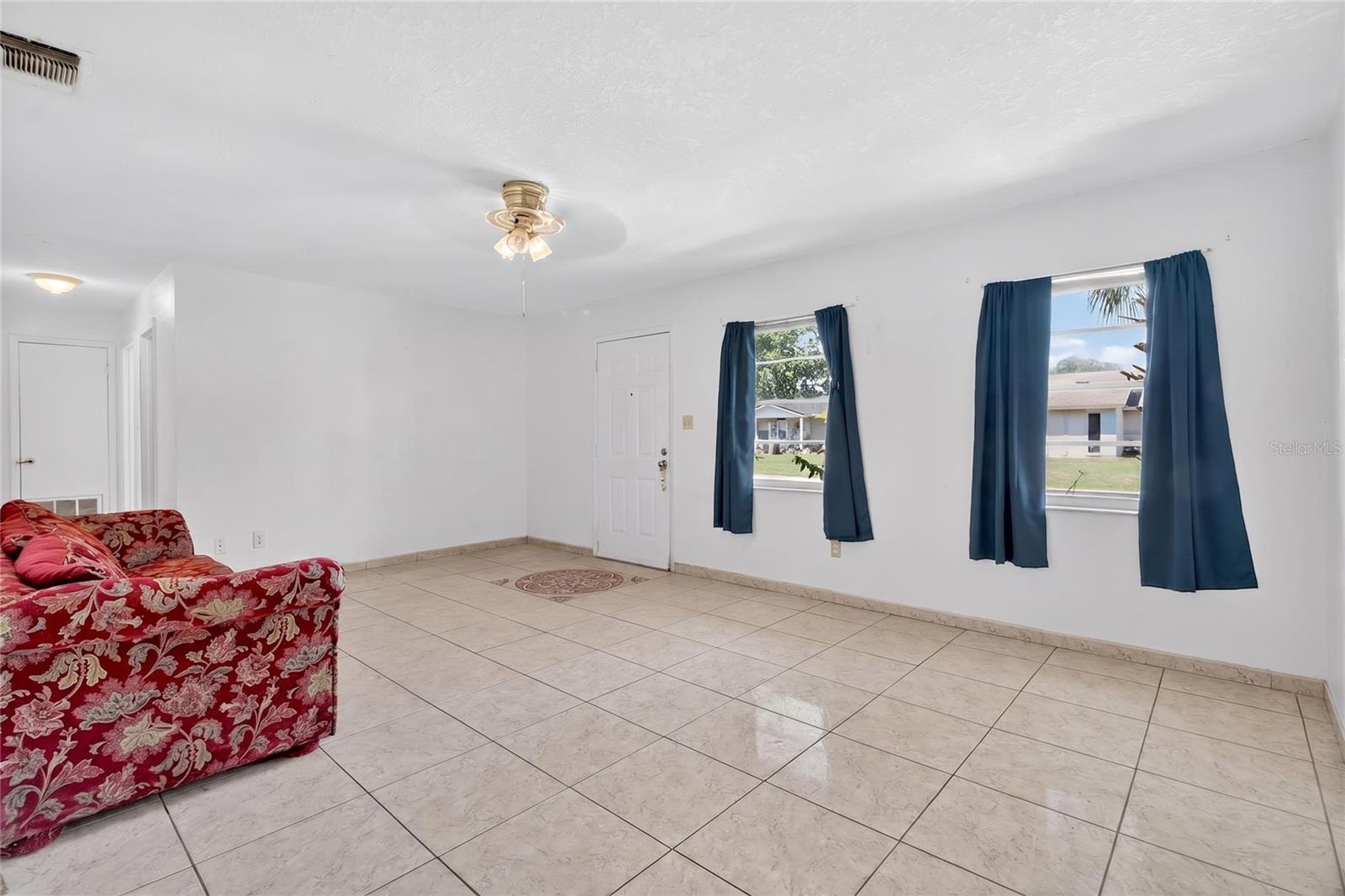 312 La Paz, Kissimmee, FL 34743