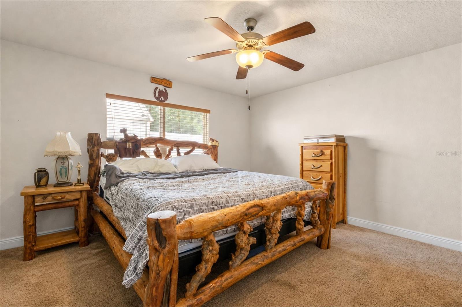906 Edith, Fruitland Park, FL 34731