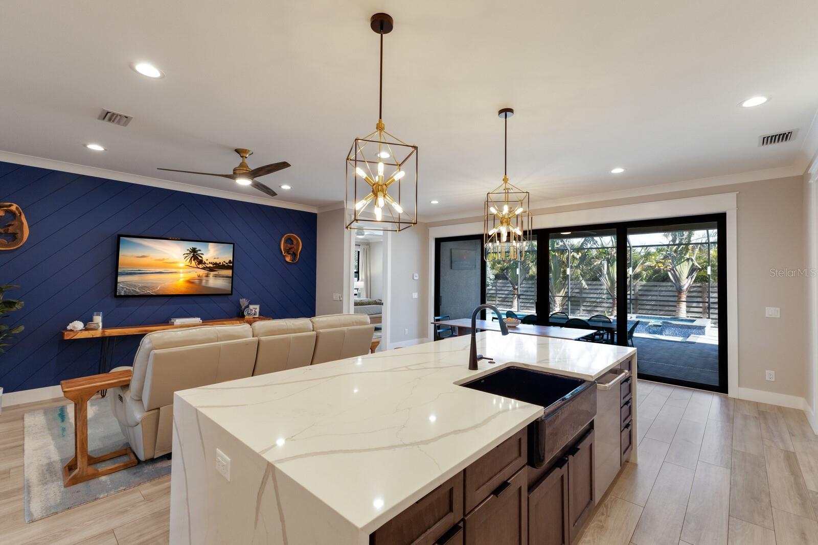 2823 Marshall, Sarasota, FL 34239