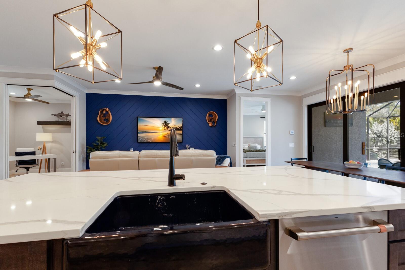 2823 Marshall, Sarasota, FL 34239