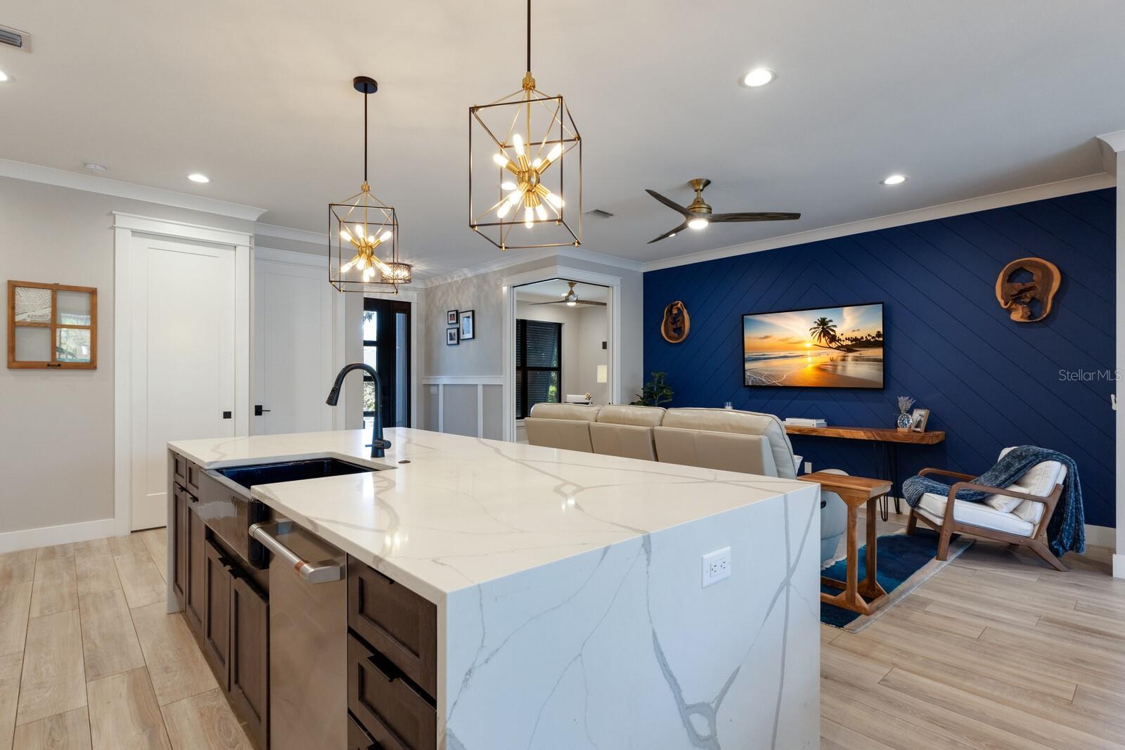 2823 Marshall, Sarasota, FL 34239
