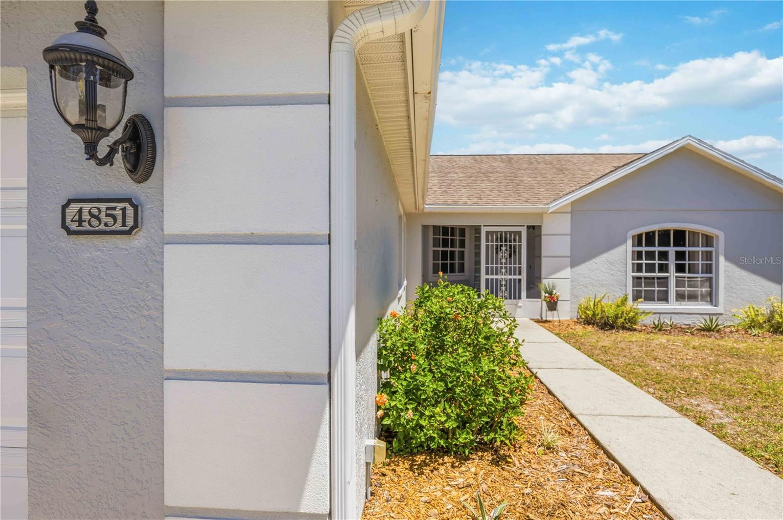 4851 Hamlets Grove, Sarasota, FL 34235