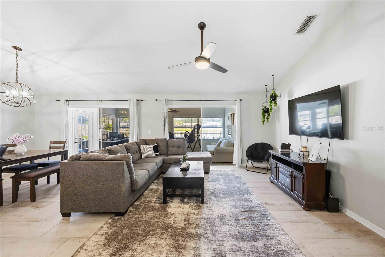 4851 Hamlets Grove, Sarasota, FL 34235