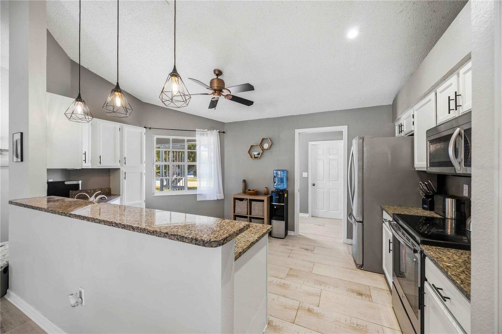 4851 Hamlets Grove, Sarasota, FL 34235
