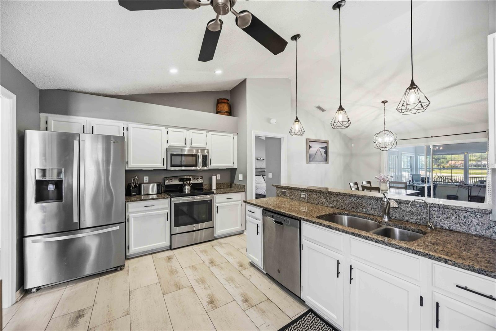 4851 Hamlets Grove, Sarasota, FL 34235