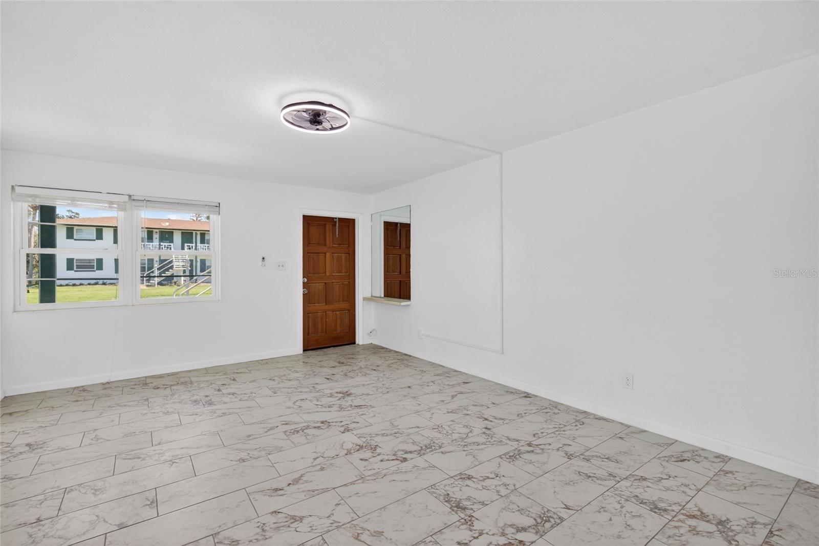 1800 Palmetto Unit 1010, South Daytona, FL 32119