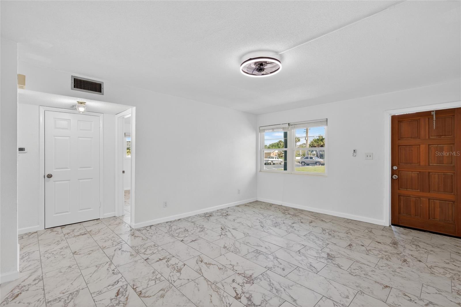 1800 Palmetto Unit 1010, South Daytona, FL 32119