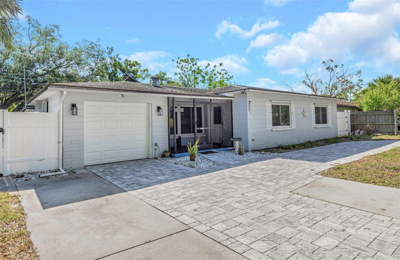 2025 Temple, Clearwater, FL 33764