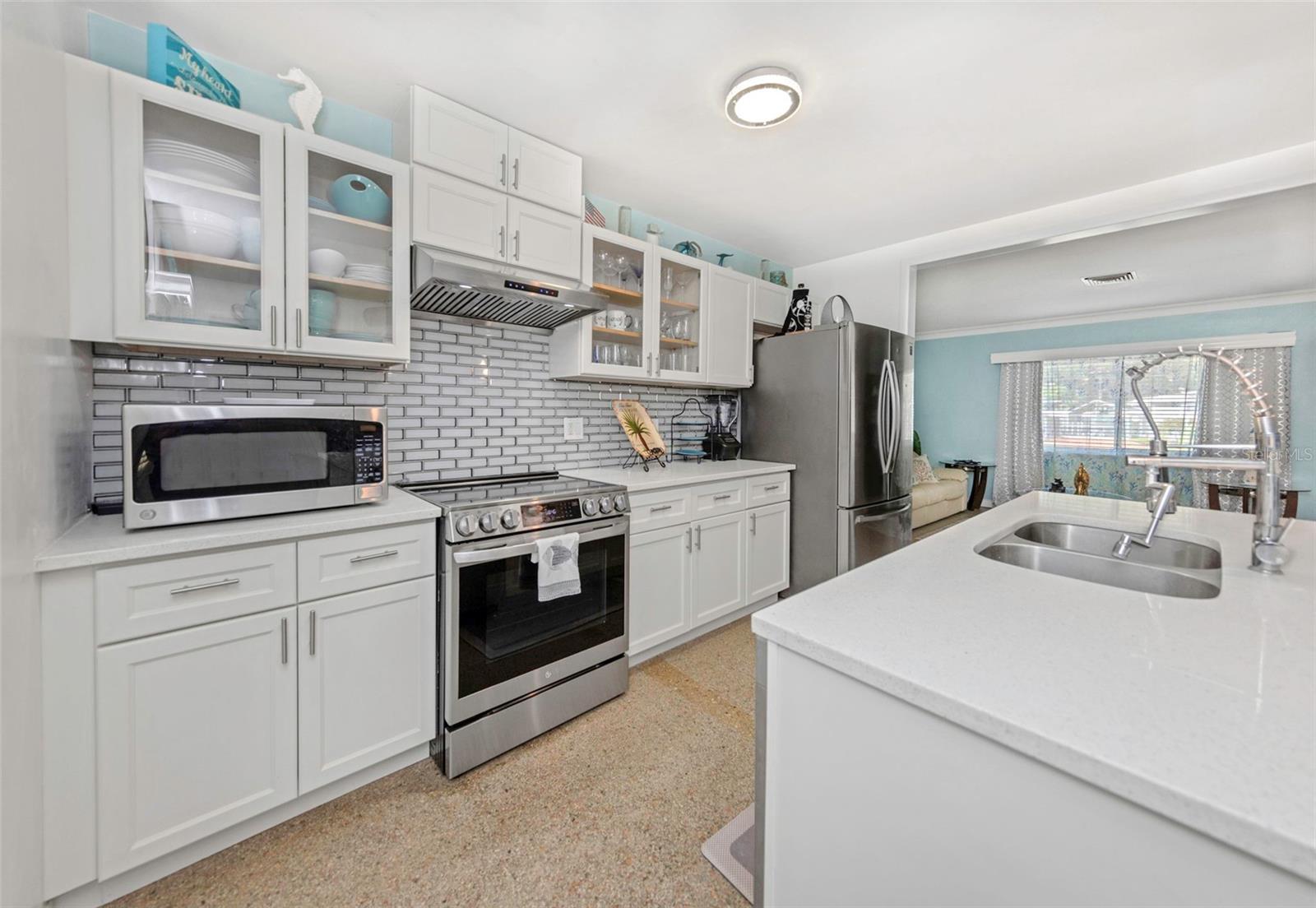 2025 Temple, Clearwater, FL 33764
