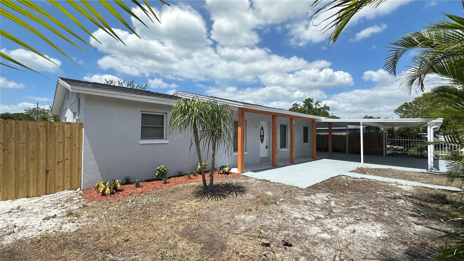6405 Manhattan, Tampa, FL 33616