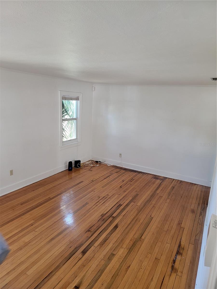 3720 4th, St Petersburg, FL 33713