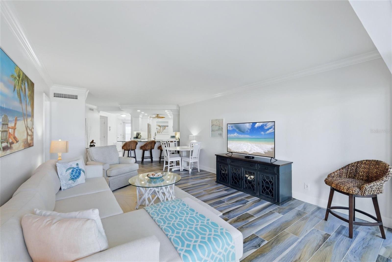 2110 Benjamin Franklin Unit 104, Sarasota, FL 34236