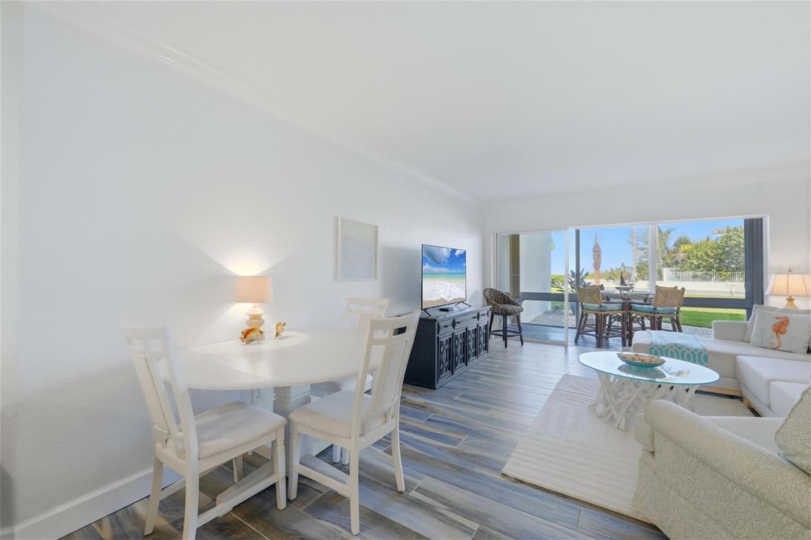 2110 Benjamin Franklin Unit 104, Sarasota, FL 34236