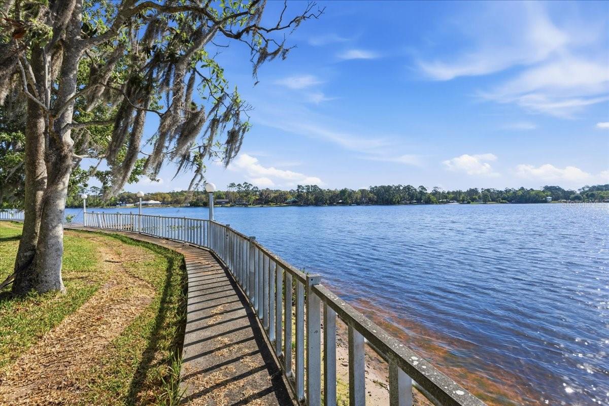 229 Lake Ida Point, Interlachen, FL 32148