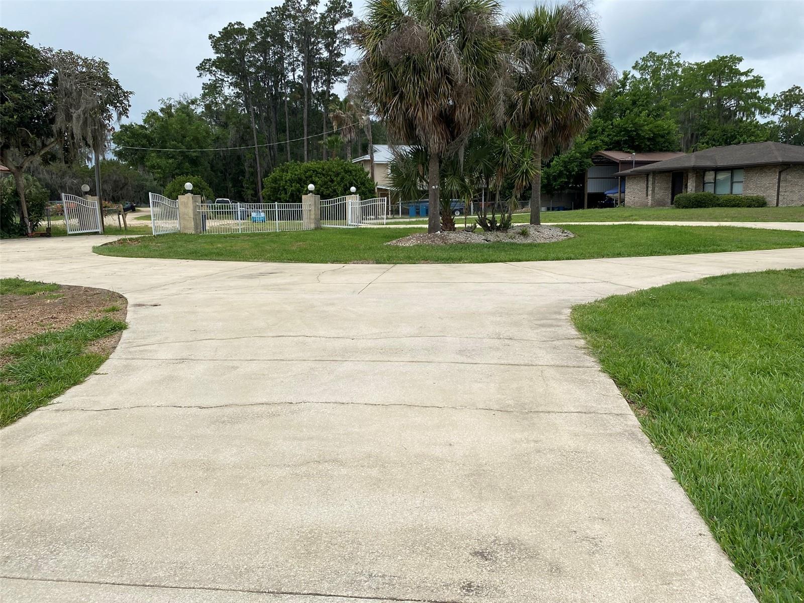 229 Lake Ida Point, Interlachen, FL 32148