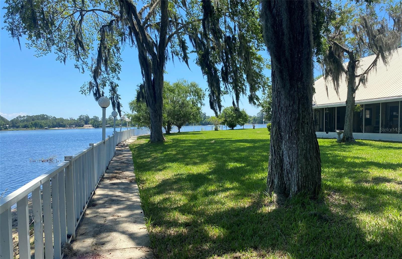 229 Lake Ida Point, Interlachen, FL 32148