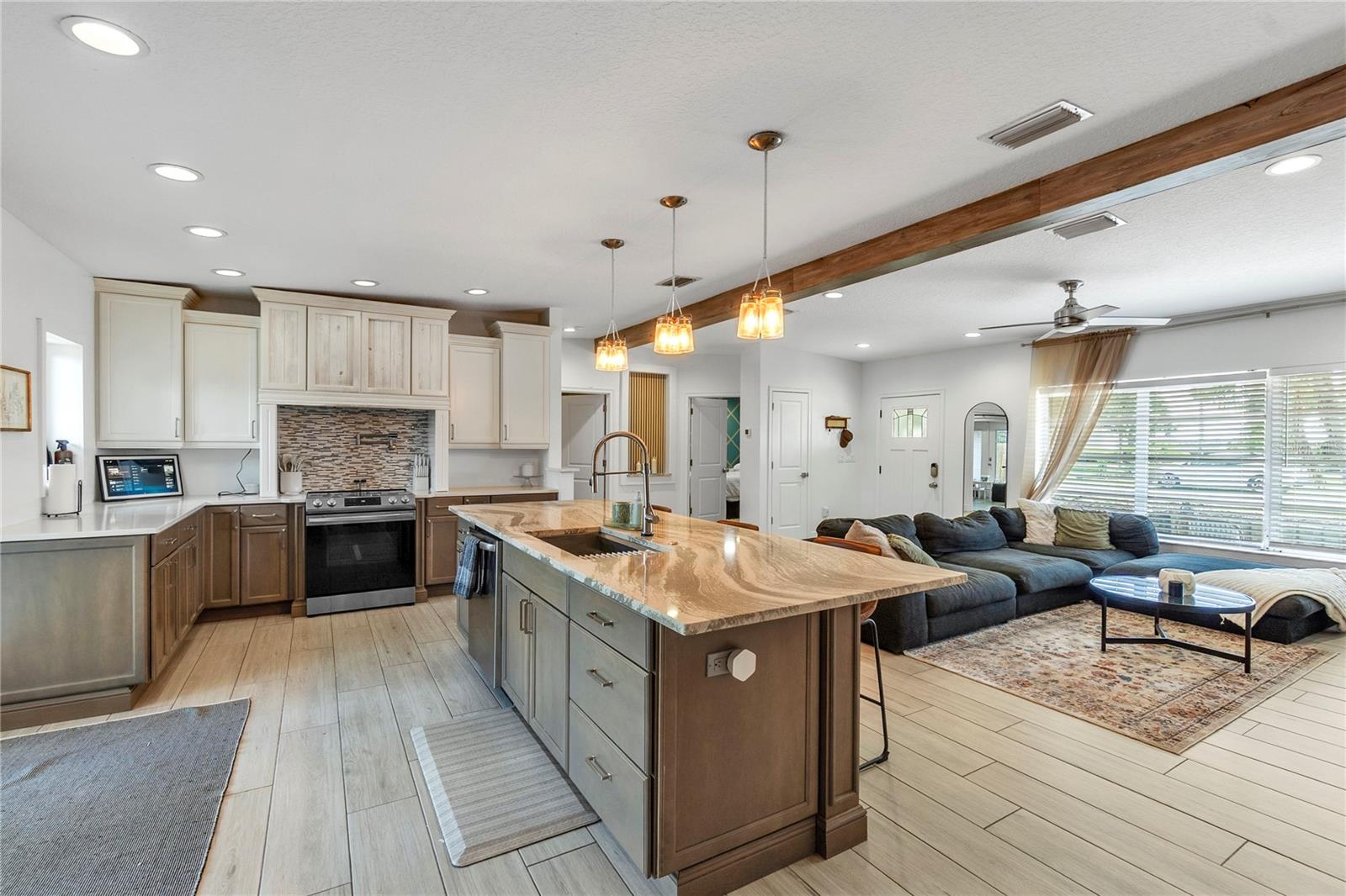 4612 7th Street, Ellenton, FL 34222