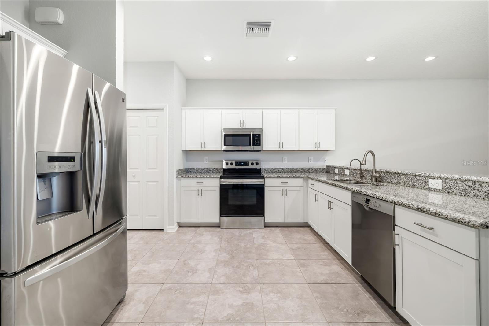 1306 Grantham, Sarasota, FL 34234
