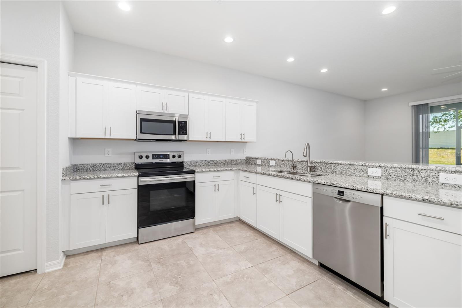 1306 Grantham, Sarasota, FL 34234