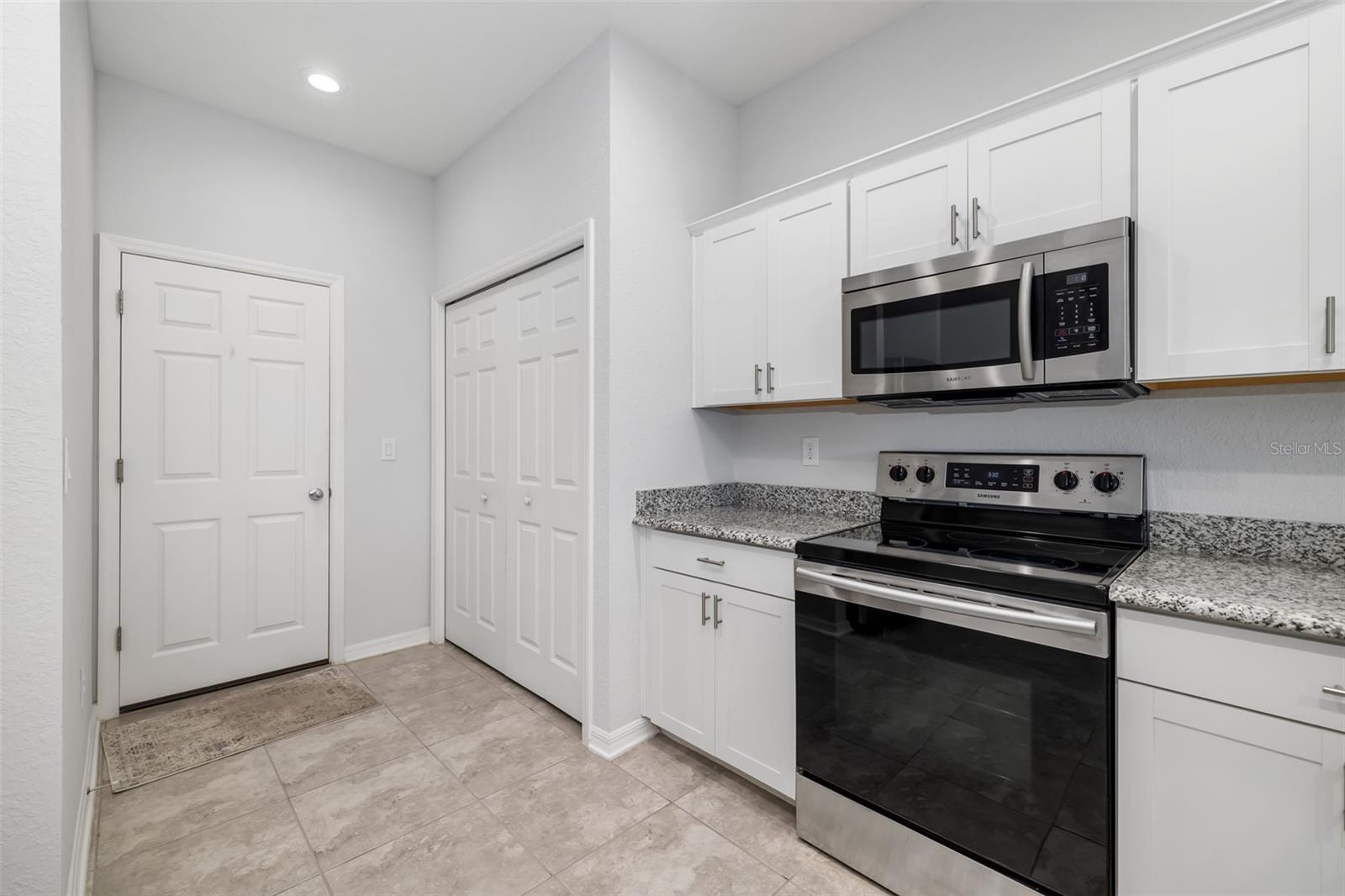 1306 Grantham, Sarasota, FL 34234