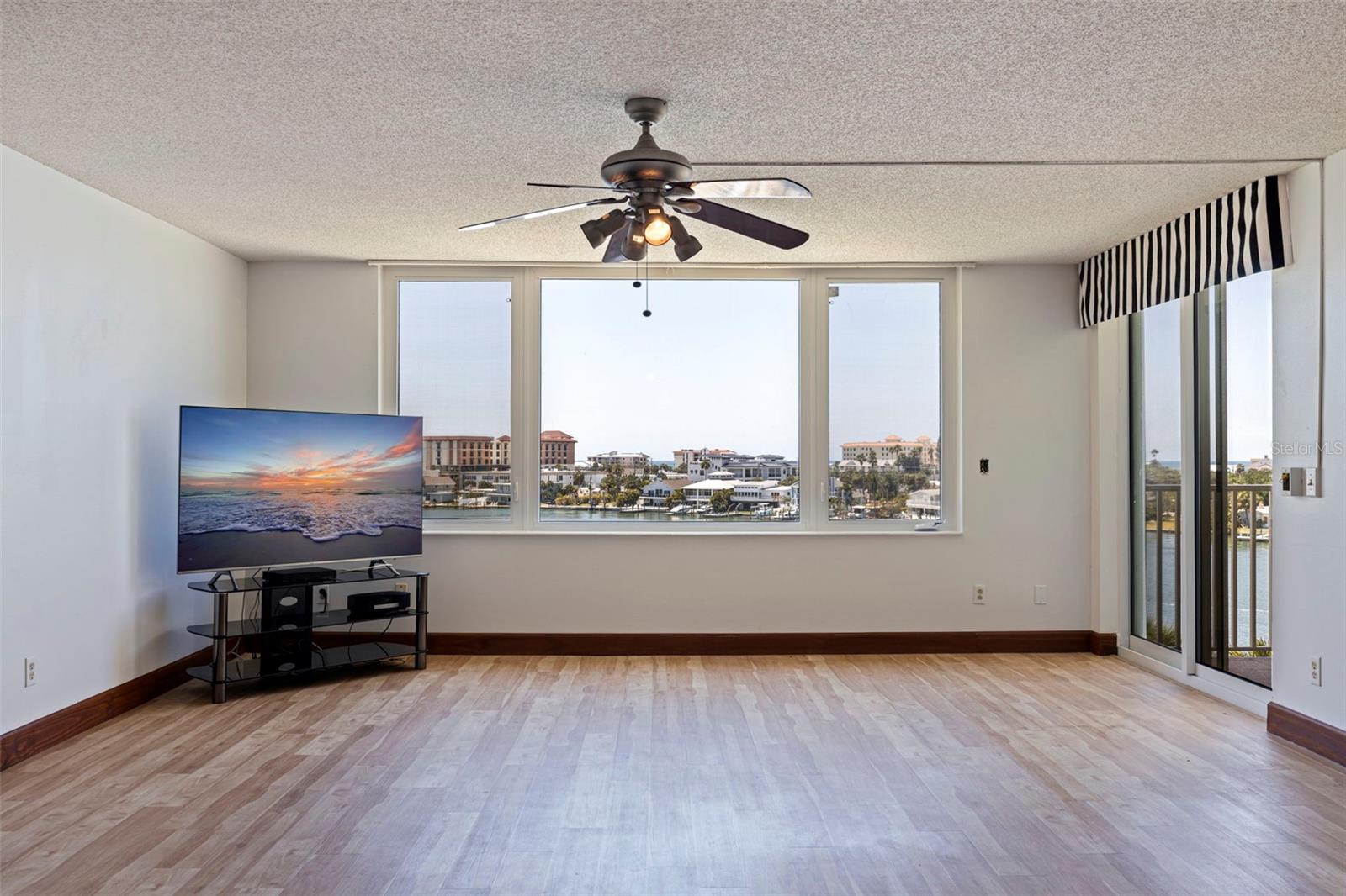 736 Island Unit 504, Clearwater Beach, FL 33767