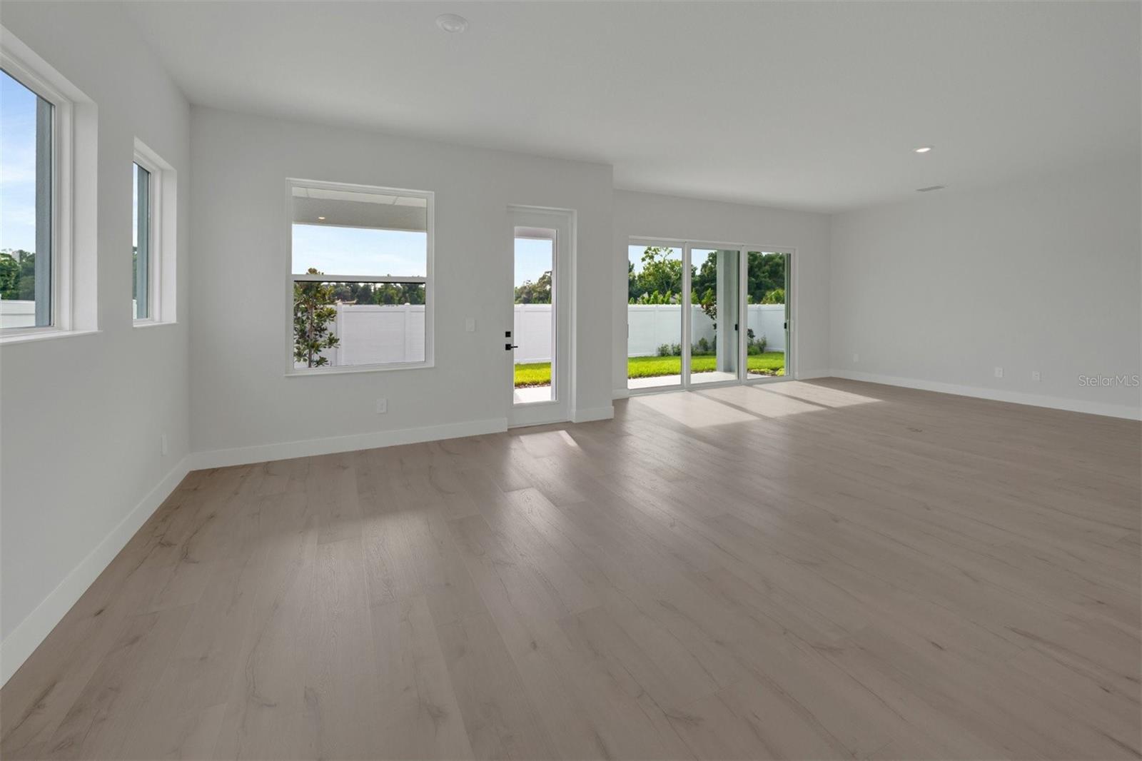 6823 Heron Meadow, Sarasota, FL 34241