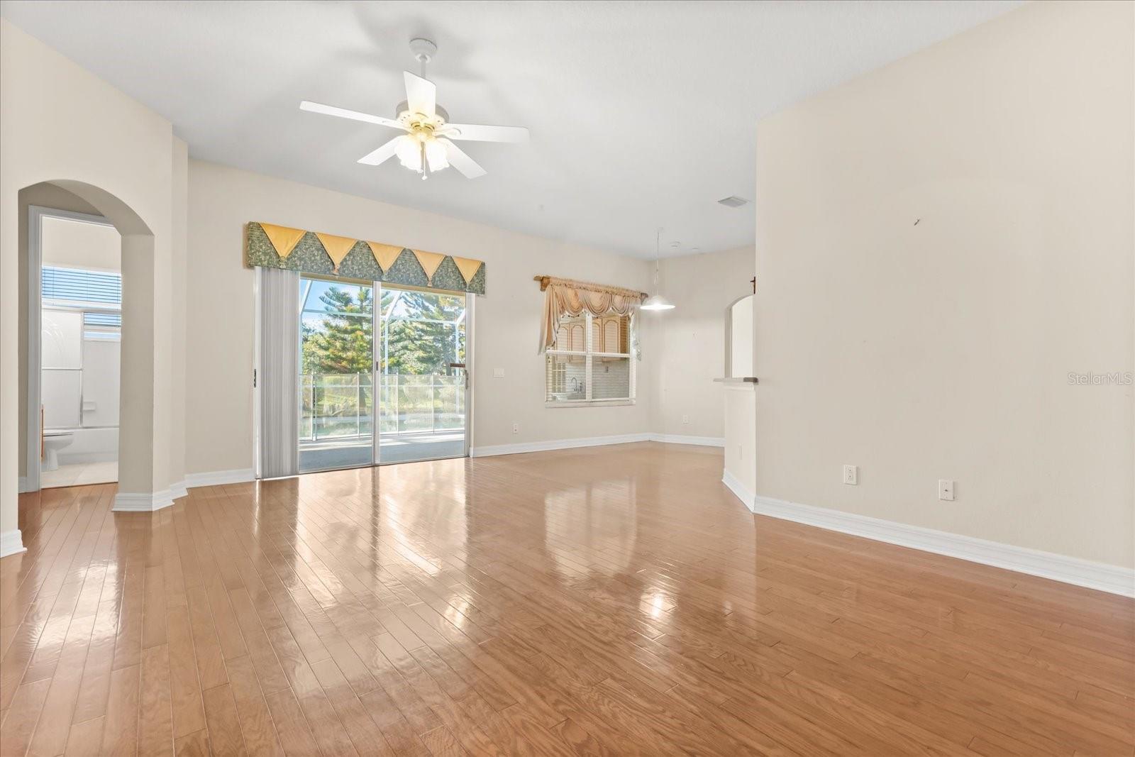 19027 Dove Creek, Tampa, FL 33647