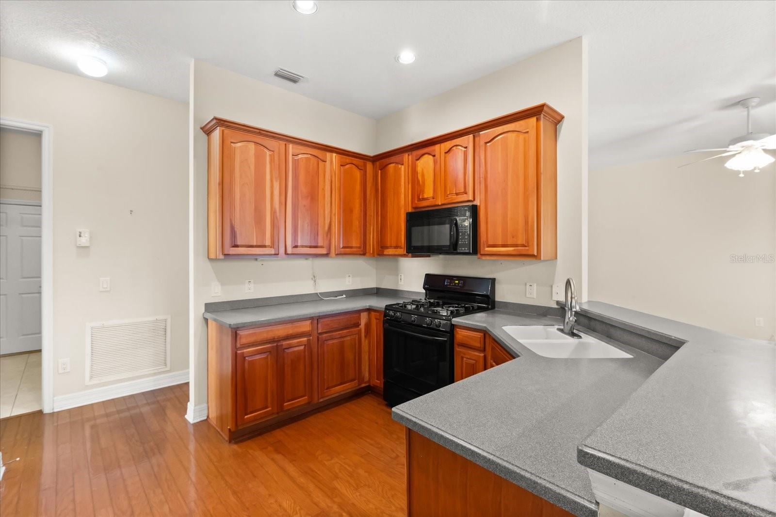 19027 Dove Creek, Tampa, FL 33647
