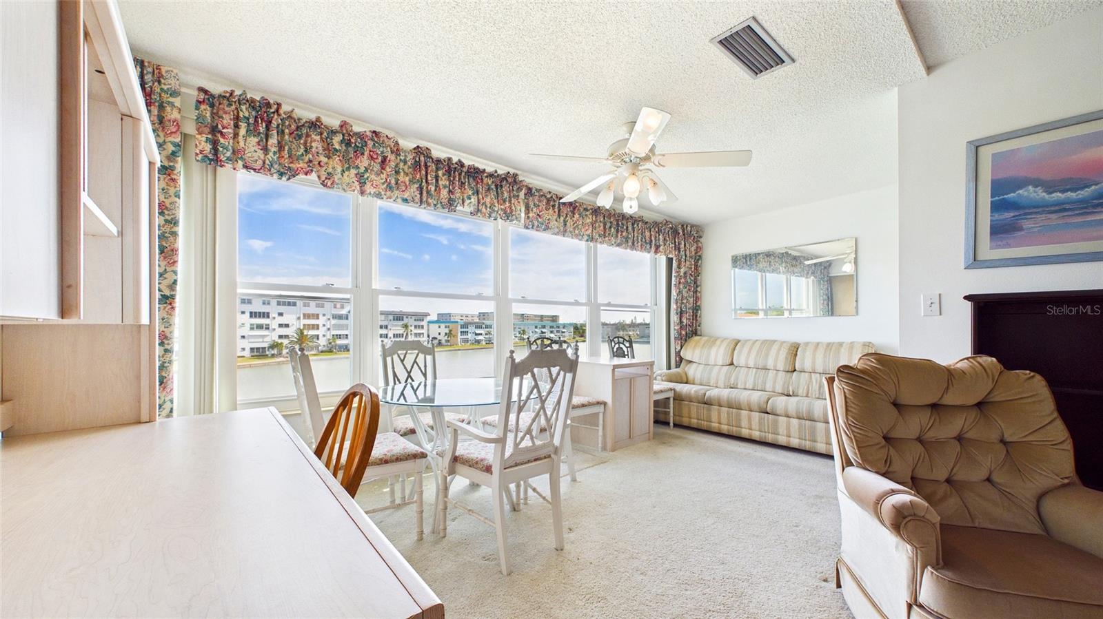 6025 Shore Unit 303, Gulfport, FL 33707