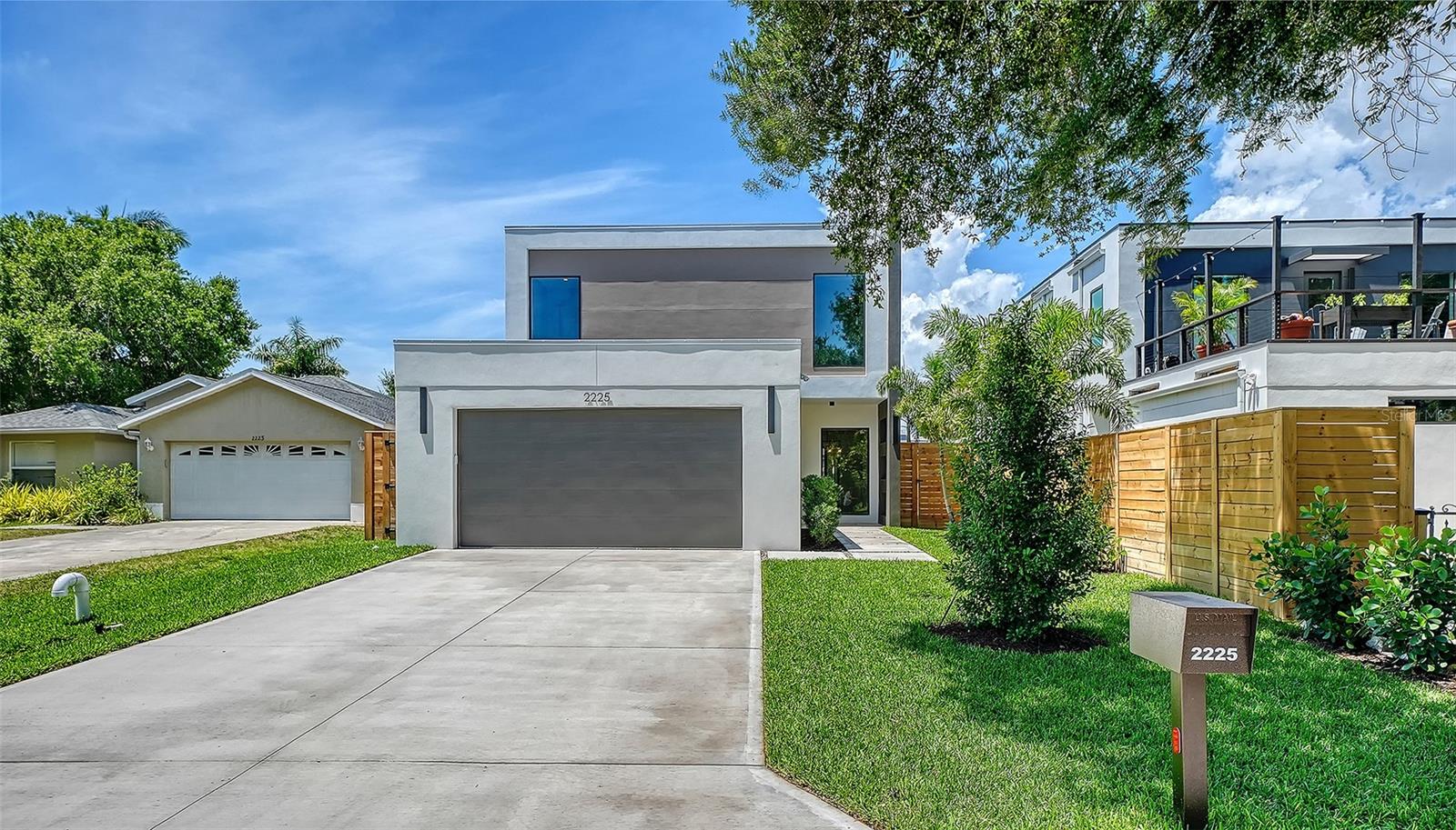 2225 Florinda, Sarasota, FL 34231