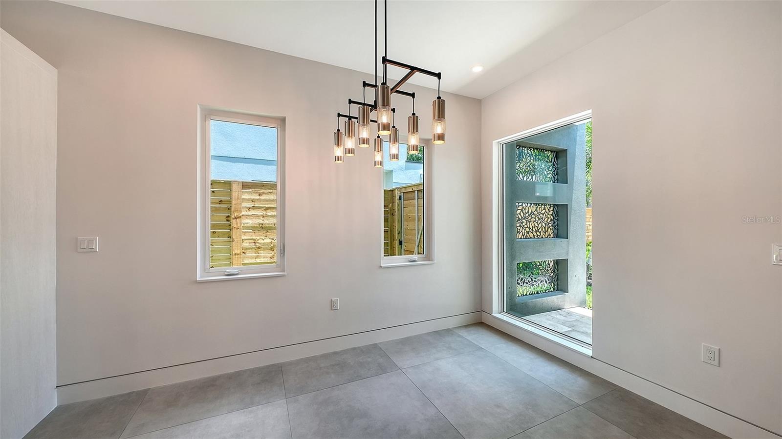 2225 Florinda, Sarasota, FL 34231