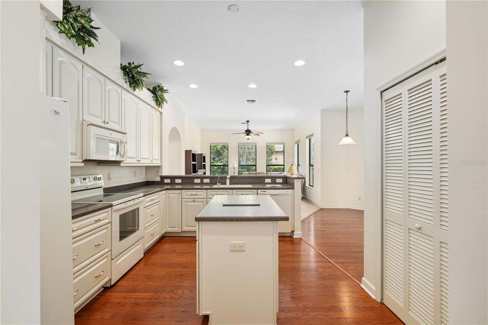 8061 Waterbury, Mount Dora, FL 32757