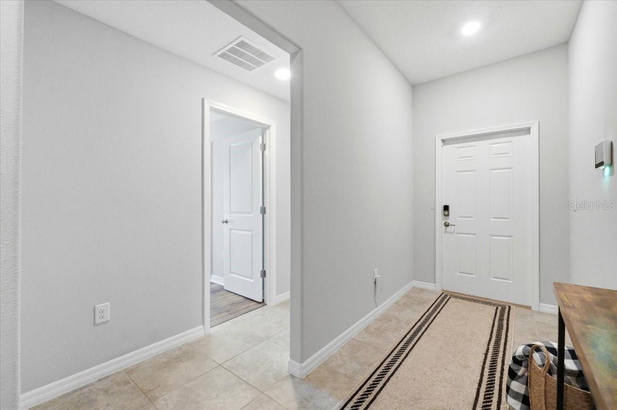 936 Zone Tailed Hawk, Ruskin, FL 33570